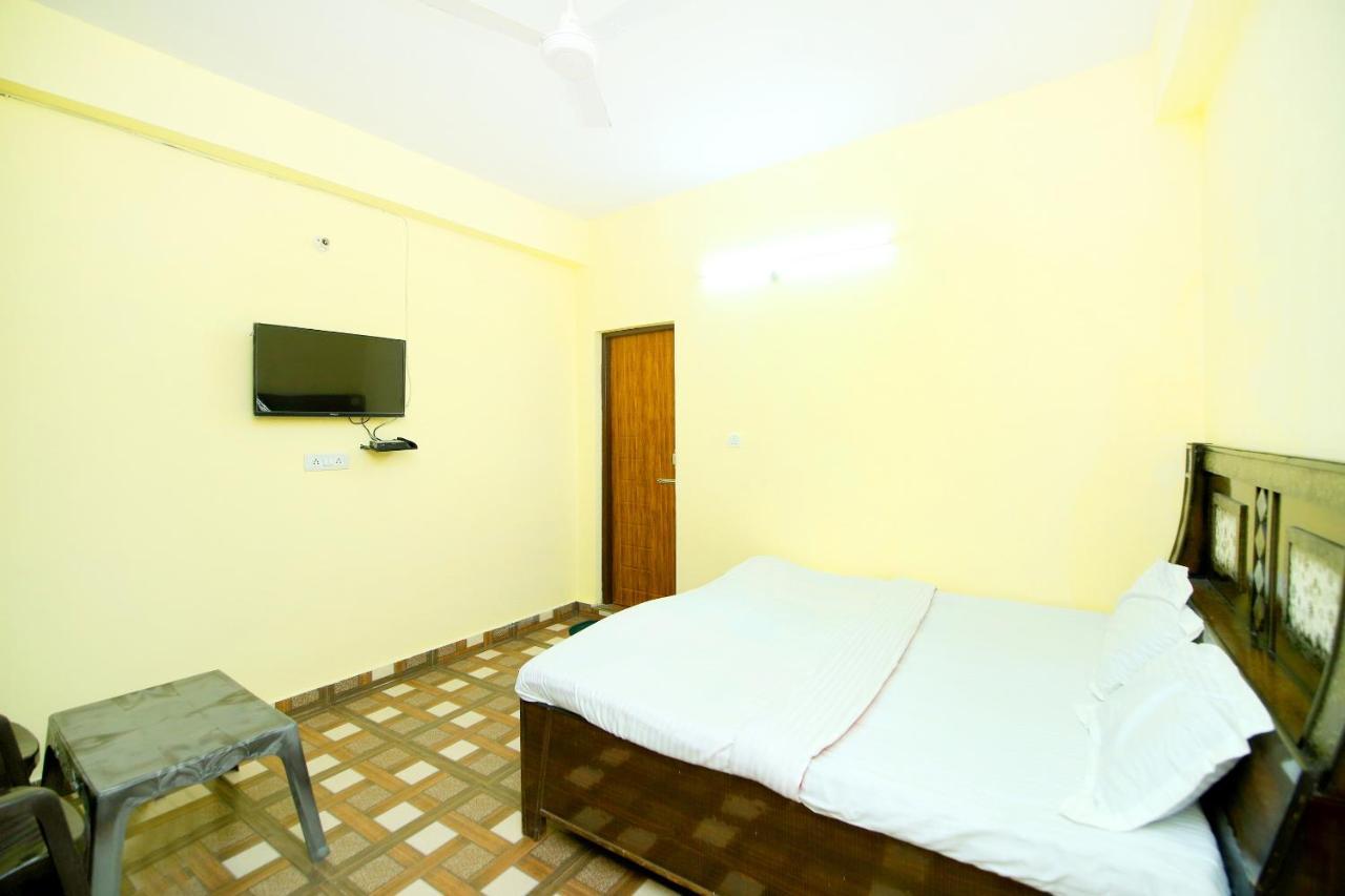 Spot On 37977 Parth Home Stay Mussoorie Eksteriør billede