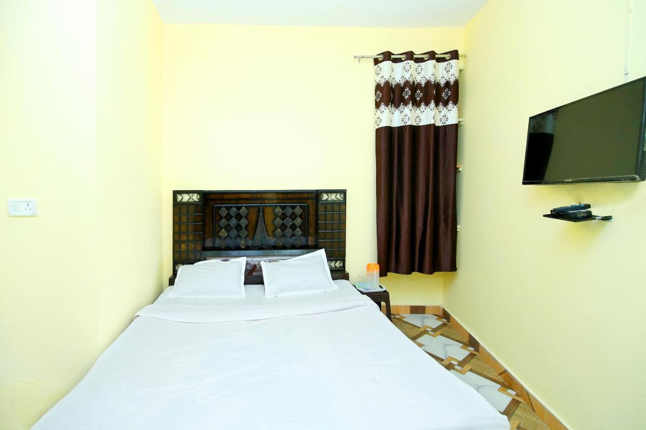 Spot On 37977 Parth Home Stay Mussoorie Eksteriør billede
